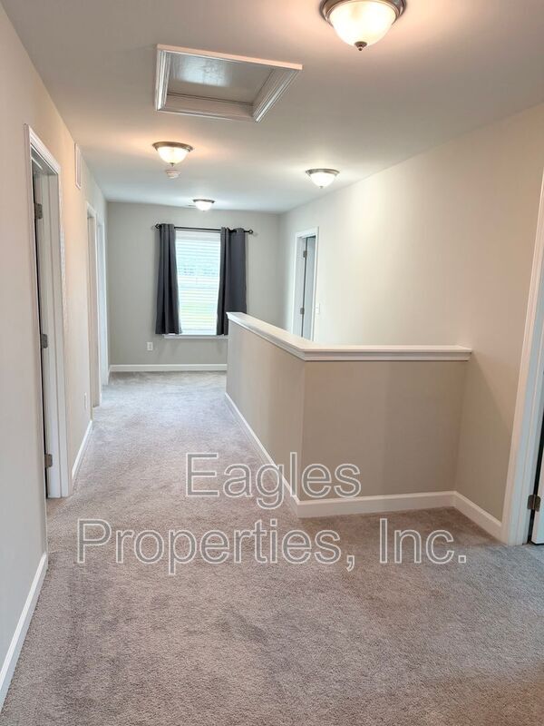 Building Photo - 117 Kenbridge Ln
