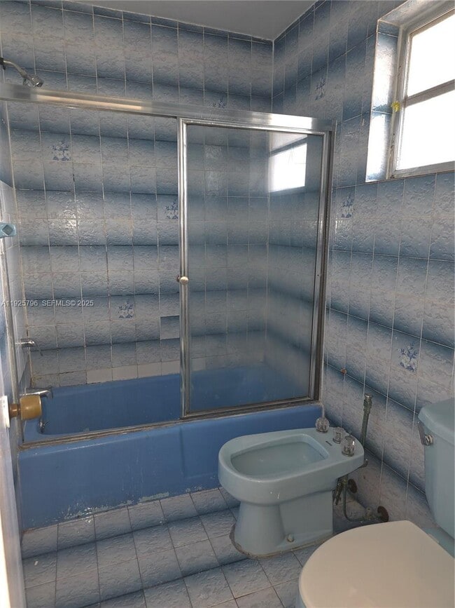 Building Photo - 250 NW 63rd Ct