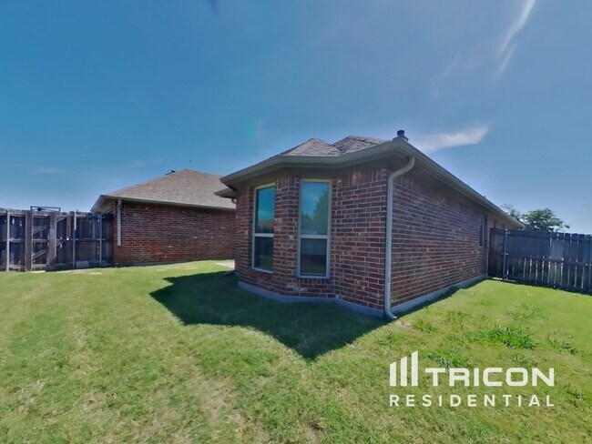 Building Photo - 1617 Grand Ct