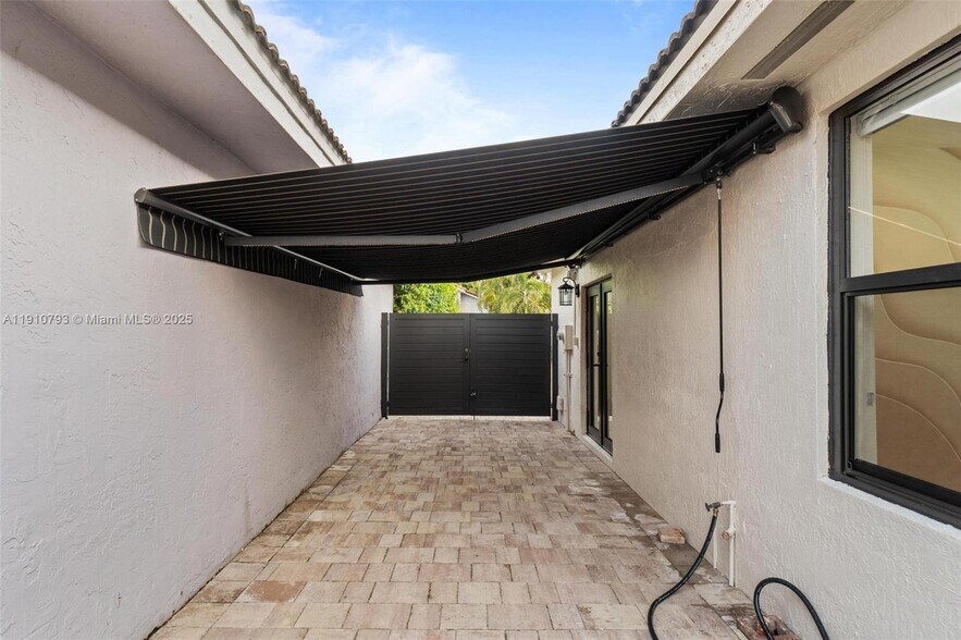 Building Photo - 9173 NW 147th Ter