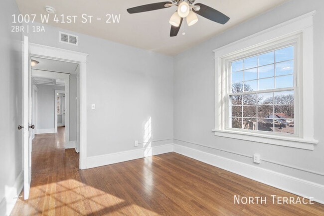 Building Photo - 1007 W 41st St