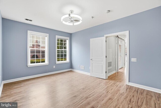 Building Photo - 7871 Rolling Woods Ct