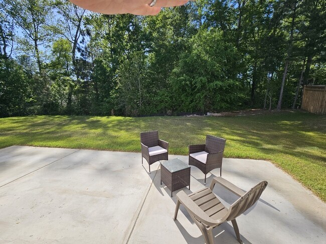 Building Photo - Nearly New  on Cul de sac