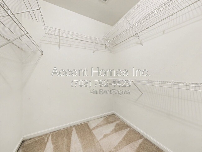Building Photo - 6034 Sumner Rd