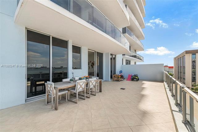 Building Photo - 7901 Hispanola Ave