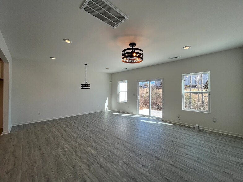 Building Photo - Room in Townhome on Pagebrook Ln