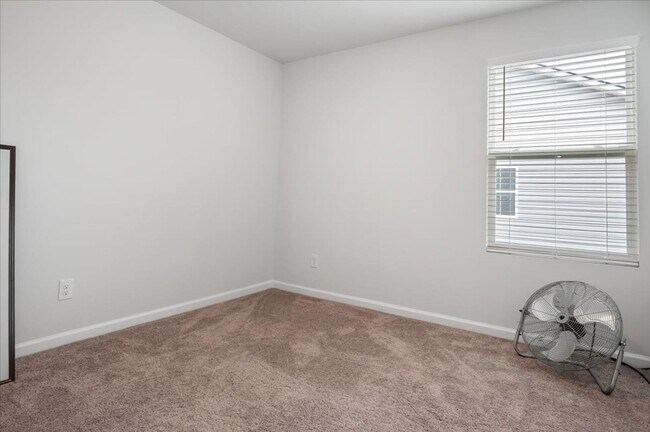 Building Photo - 283 Excel Dr