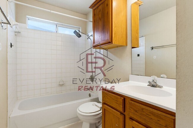 Building Photo - 2513 Haven Dr