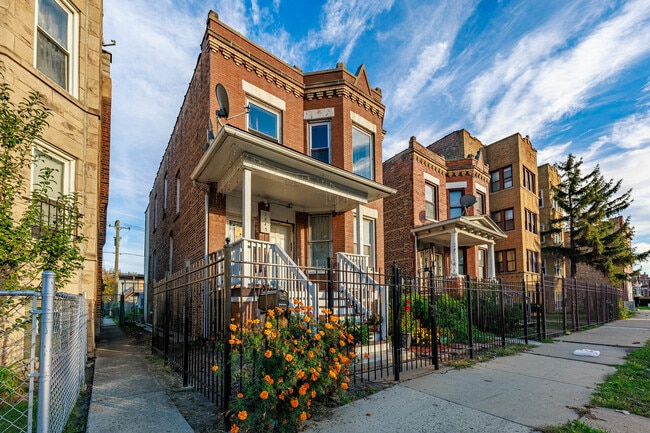 Building Photo - 1445 S Kostner Ave