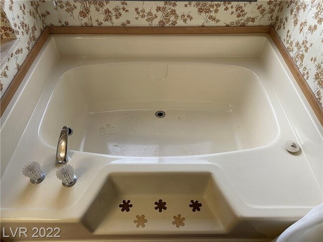 Building Photo - 1402 Coronado Dr