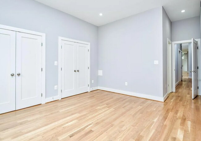 Building Photo - 824 I St NE