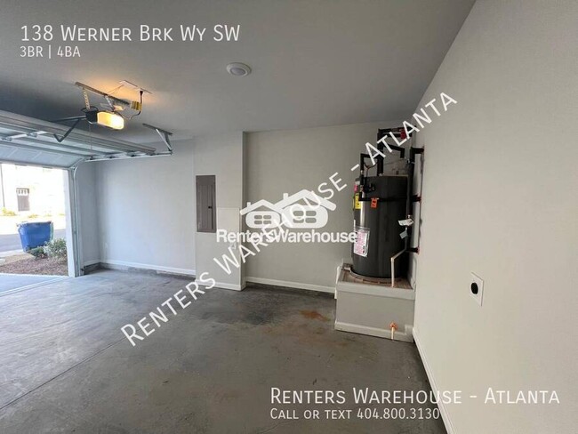 Building Photo - Luxurious Townhome! 3 Bedroom with Bonus R...