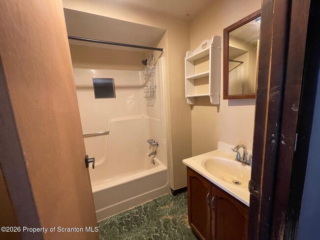 Building Photo - 780 Hazle St