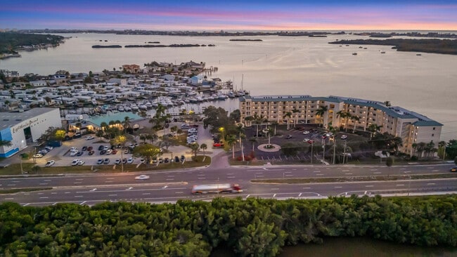 Building Photo - 8800 Bay Pines Blvd