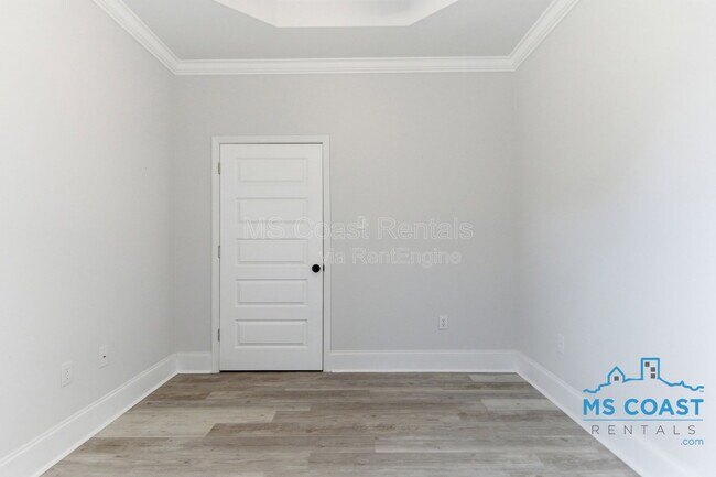 Building Photo - 15334 Oak Creek Cove