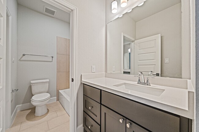 Building Photo - 31219 Star Lndg Rd