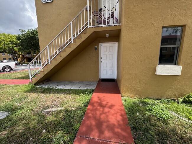 Building Photo - 15650 SW 80th St