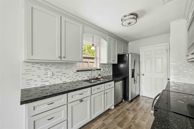 Building Photo - 5522 Bridgegate Dr