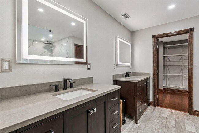 Building Photo - 918 Woodson Hammock Cir