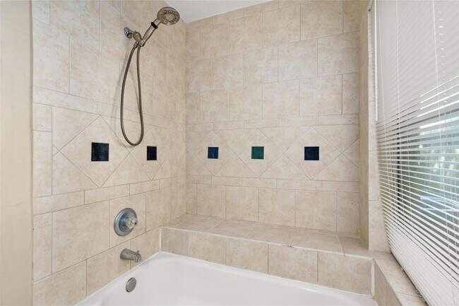 Building Photo - 2315 Woodstream Blvd