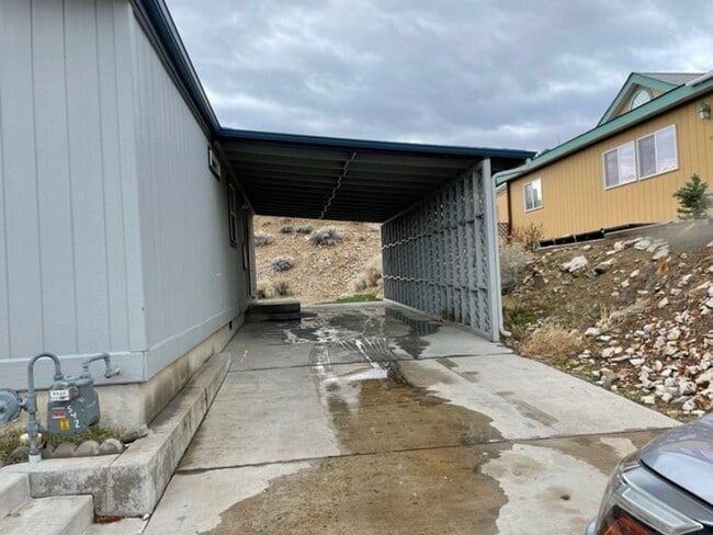 Building Photo - 273 Miriam Way