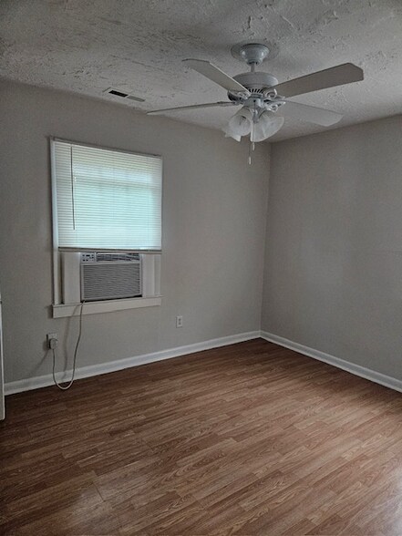 Building Photo - 308 Mt Lebanon Rd