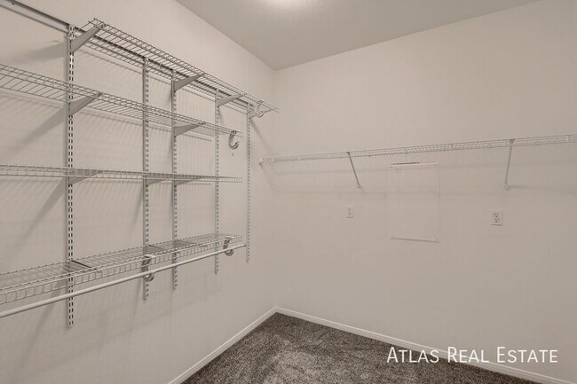 Building Photo - 9826 Mandrake Falls St