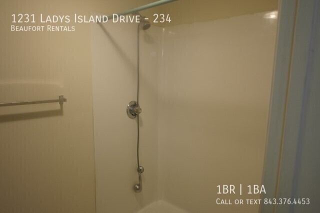 Building Photo - 1231 Ladys Island Dr