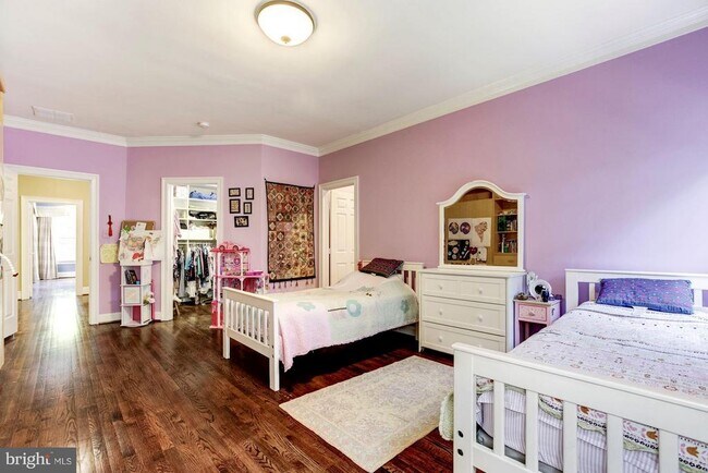 Building Photo - 9909 Avenel Farm Dr