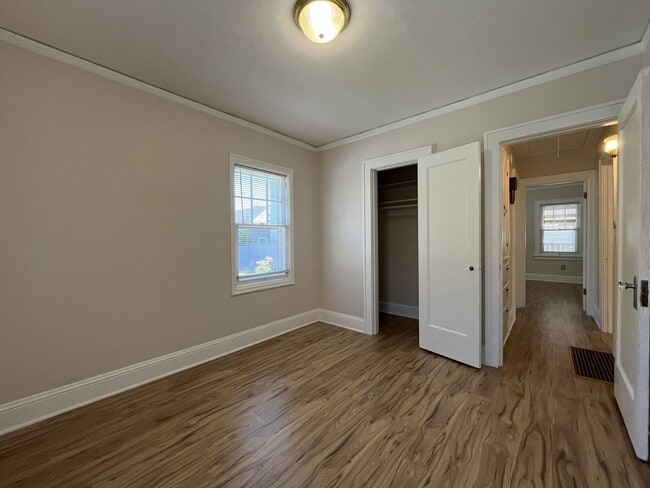 Building Photo - Bright and Welcoming Home with Modern Kitchen, Expansive Backyard & Flexible Living Space