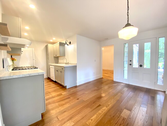 Kitchen/Dining area/main entrance - 12 Exeter Rd