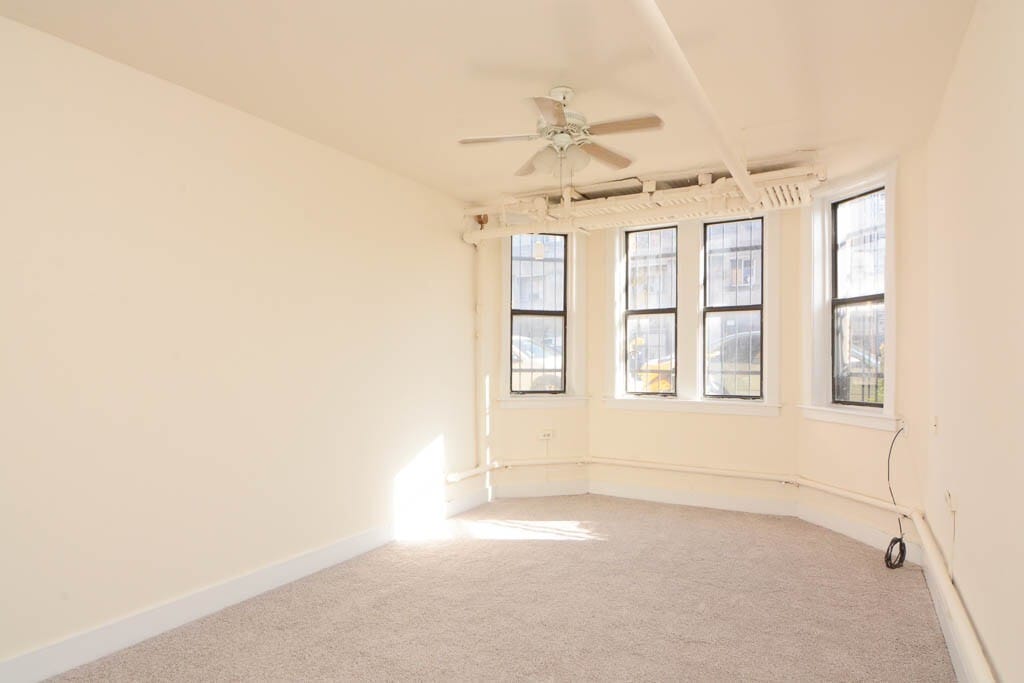 Building Photo - 1542 N Kedzie Ave