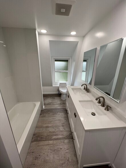 Building Photo - 109 Perrin Ave
