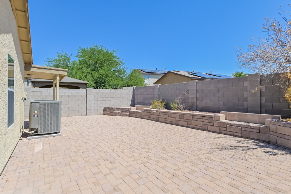 Building Photo - 6329 S Sunrise Valley Dr