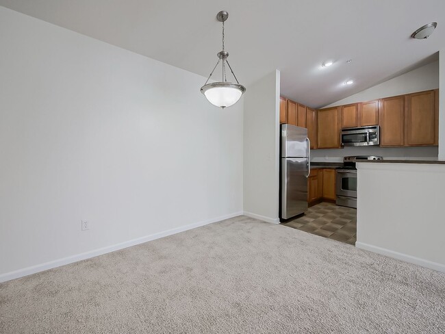 Building Photo - AVAILABLE NOW! Charming 2-Bed Home in the Heart of Wixom