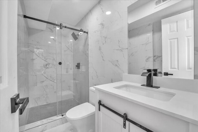 Building Photo - 1208 N 25th Ave