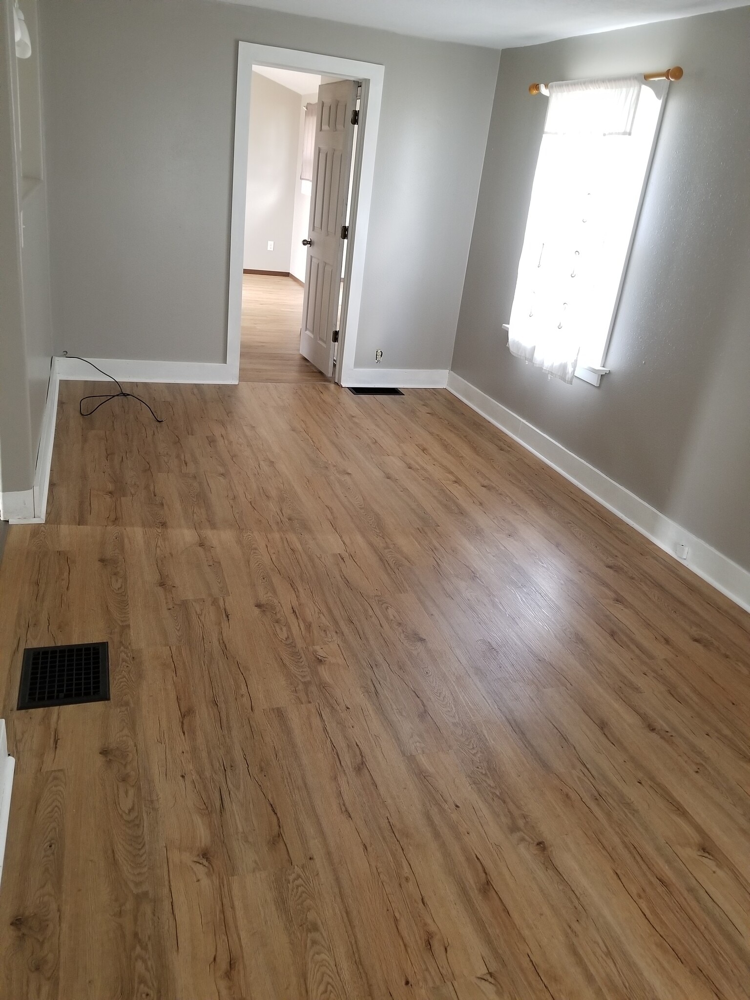 front room - 705 E 10th St