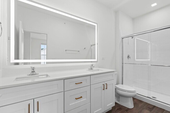 Building Photo - 103 E Crystal Lake Ave