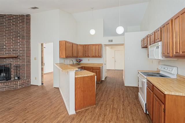 Building Photo - 557 Gillespie Dr