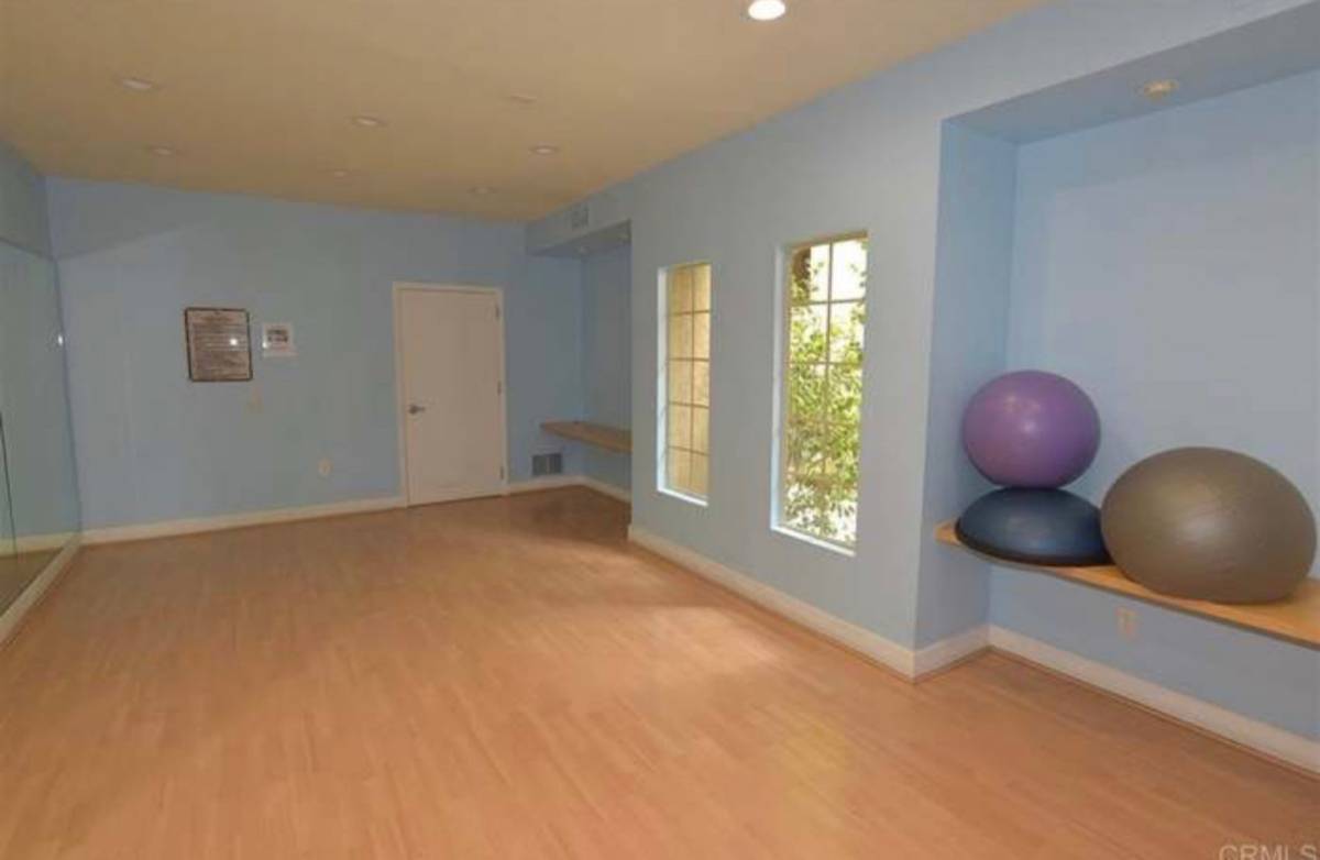 GYM - 8889 Caminito Plaza Centro