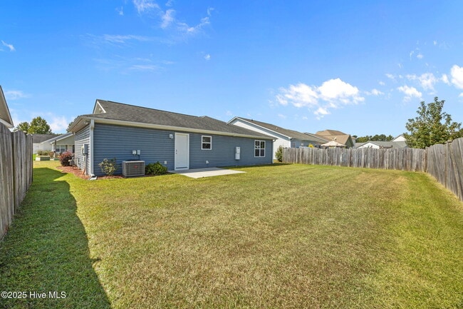 Building Photo - 408 Elsmore Dr