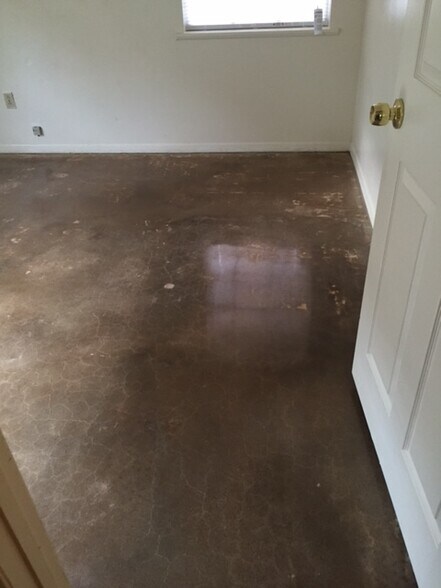 Building Photo - 114 Gatewood Ln
