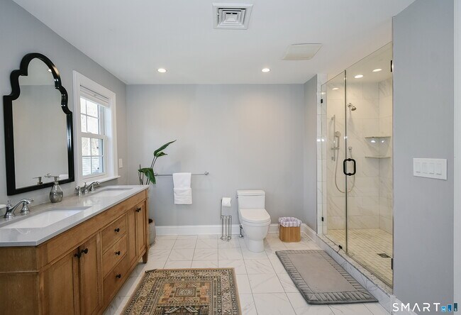 Building Photo - 50 1/2 Mountain Spring Rd