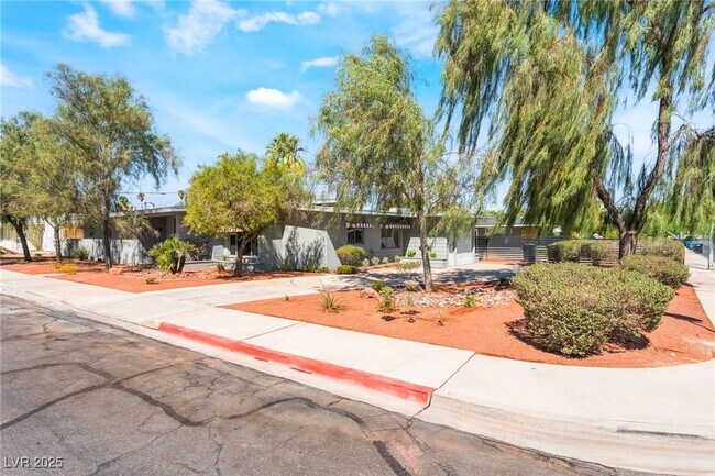 Building Photo - 569 Canosa Ave