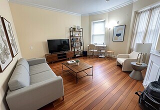 Building Photo - 191 Boylston St