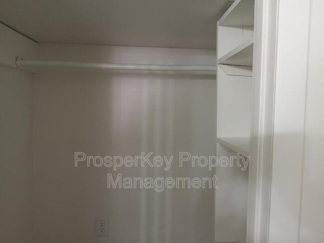 Building Photo - 1820 18th Ave