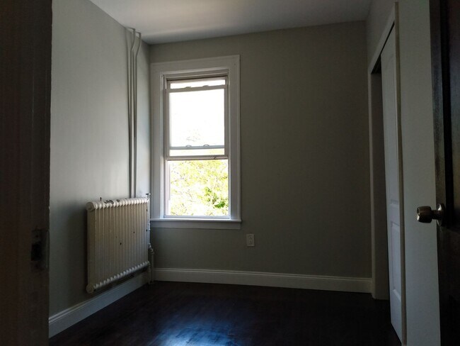 Building Photo - 45 S Pine Ave