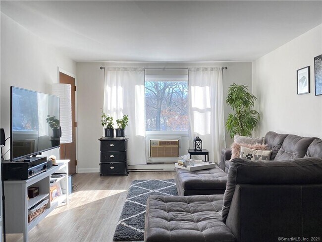 Building Photo - 56 Wakelee Ave