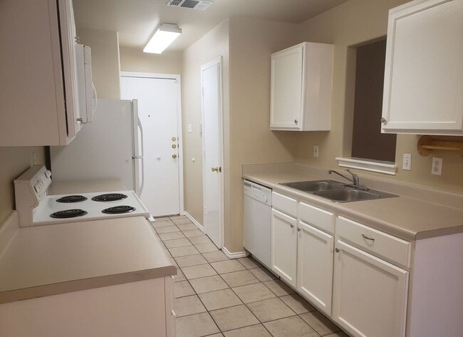 Building Photo - 7736 Rustic Park