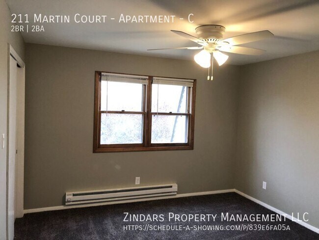 Building Photo - 211 Martin Ct